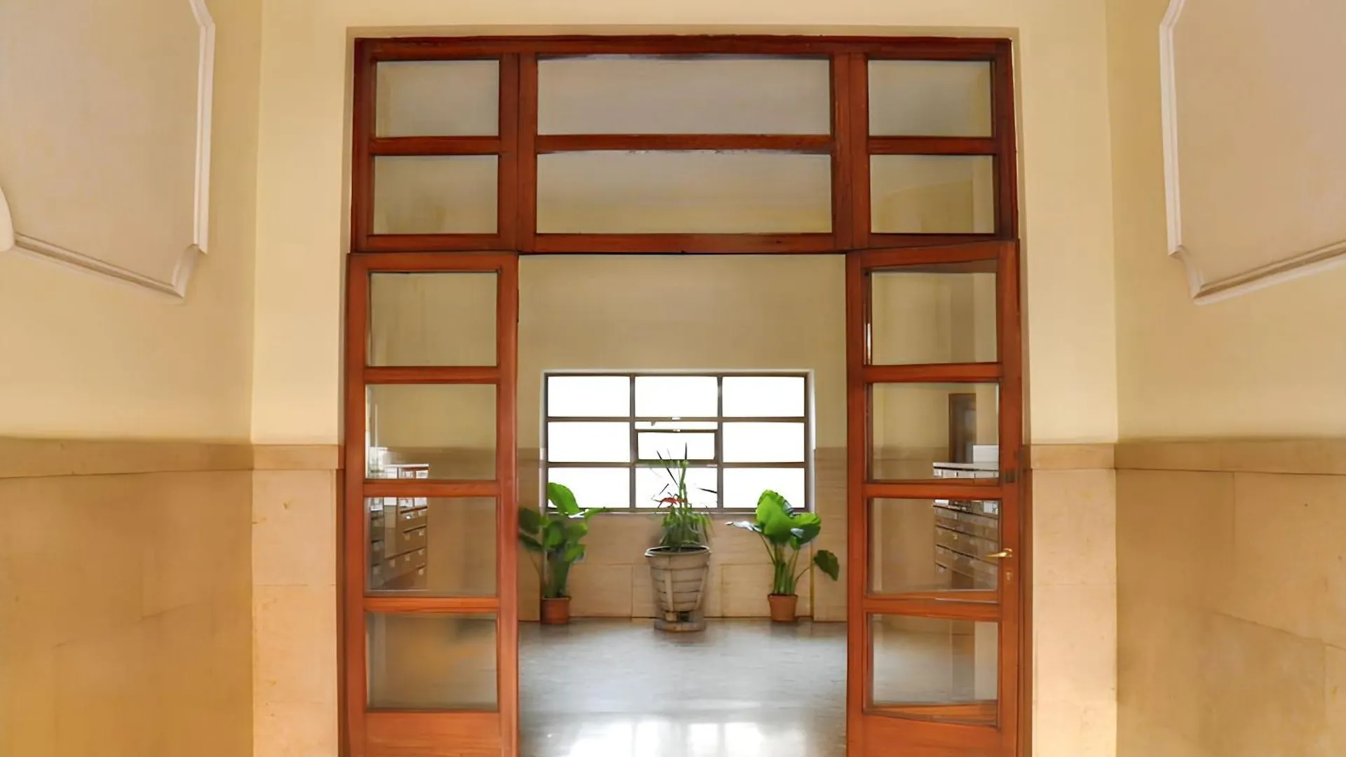 Charming Apartment Near The Colosseum In Roma - 55 Sqm - Balcony イタリア